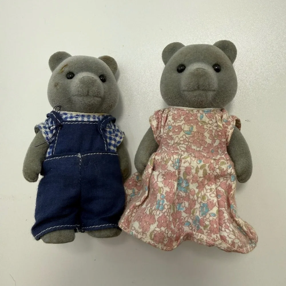 Vintage Sylvanian Families Calico Critters Evergreen Gray Bear Family Set of 6